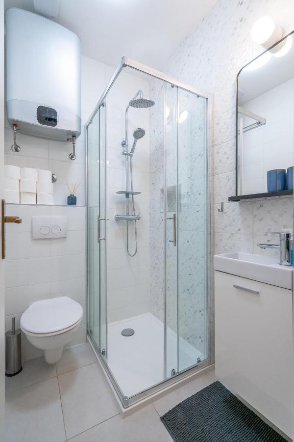 Starry Night Studio Apartment Рийека Екстериор снимка