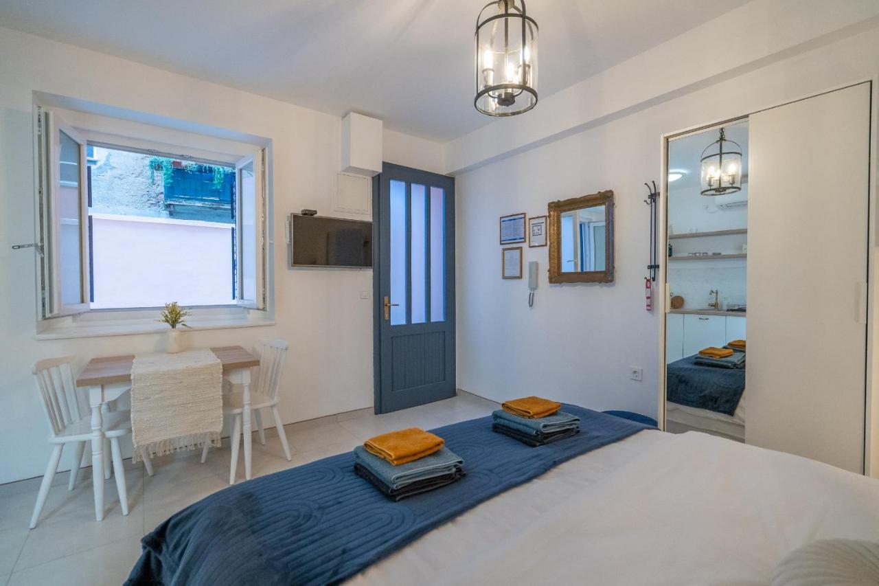 Starry Night Studio Apartment Рийека Екстериор снимка